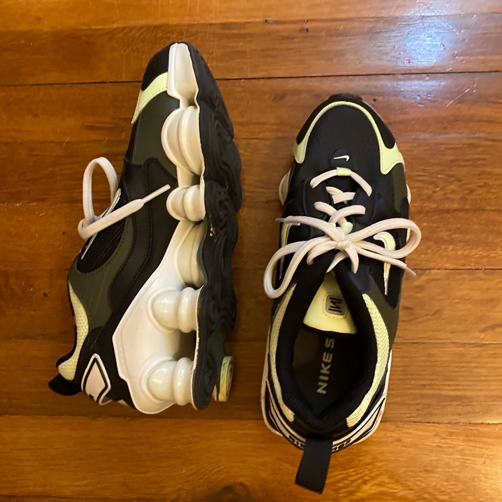Nike shox green and black
